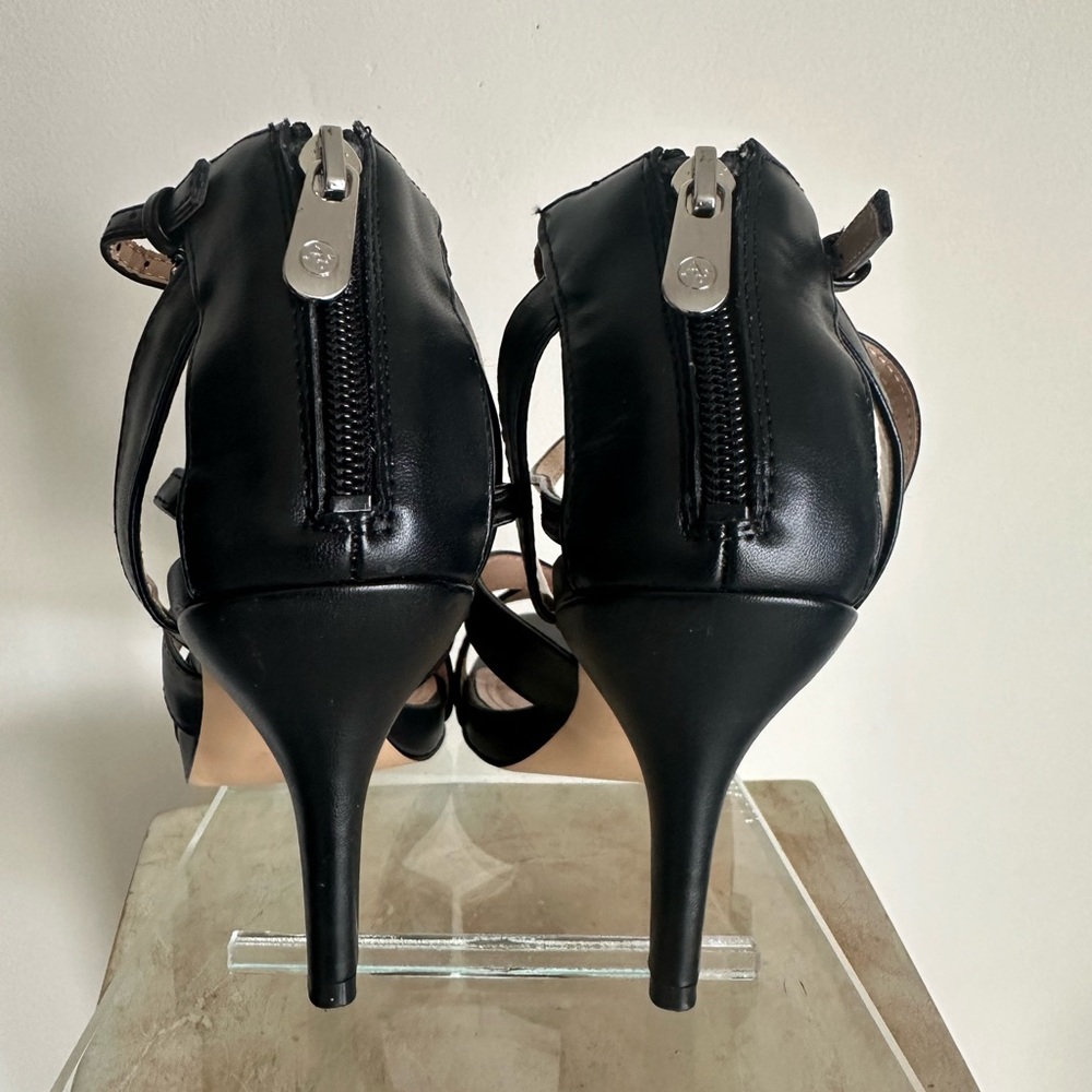 Elegant Black Strappy Heels - Picture 5 of 6